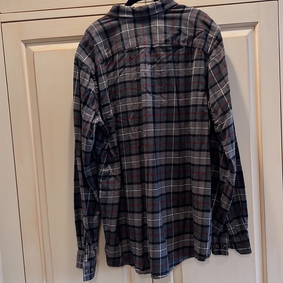 Mid weight flannel, like new, Eddie Bauer soft shirt XLT - Picture 5 of 6
